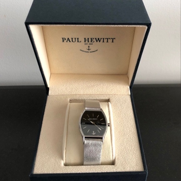BNWT AUTHENTIC PAUL HEWITT WATCH - Picture 2 of 9